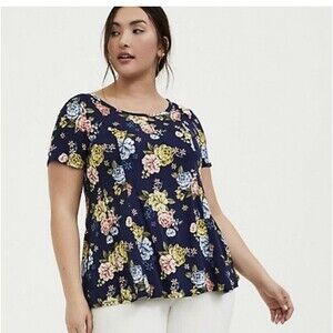 NWOT Torrid Navy floral challis fit & flare blouse size large